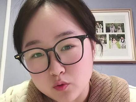 找胶找的筋疲力尽了,哈哈哈哈#穿戴甲 #穿戴甲胶 #固态胶 #真实生活分享计划