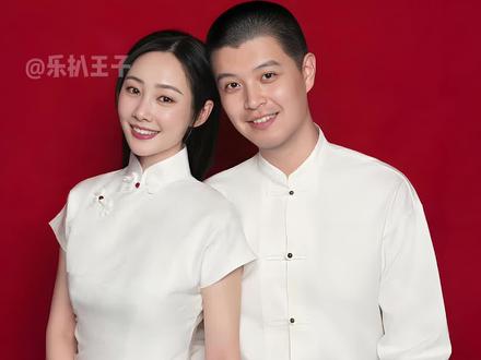 与李纯官宣结婚半年后,再看为还房贷参加《五哈》的马頔,才懂文艺青年也有最接地气的担当#马頔 #李纯 #五哈 #内容启发搜索 #影娱热点团