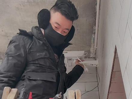 甘谷魏家庄威贝斯尼AI全彩500w大枪机监控安装中,感谢帅哥联手支持信任!有需要各种音响、安防监控的朋友联系 #甘谷万利达音响 #万利达音响 #监控