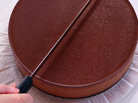 每一口都是巧克力温柔的拥抱 #巧克力慕斯 #治愈系美食 #好好吃饭大赛