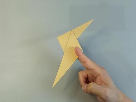 一分钟学会闪电飞镖折纸,太简单了 #折纸玩具 #折纸 #折纸教程 #幼儿手工 #折纸飞机 #手工玩具