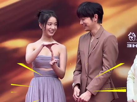 为何彭昱畅坚持不换经纪人?回看7年的低调恋爱,才懂他的清醒与长情#影娱热点团 #内容启发搜索 #彭昱畅 #彭昱畅异人之下 #彭昱畅腹肌