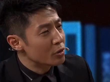 小时候玩纸飞机为什么要先哈一口气?歼15总设计师的答案让你恍然大悟!#搞笑