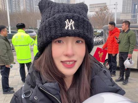 安全出行,从“头”做起 #唐山骑电动车戴头盔 #交通安全 #唐山交警 #电动车安全