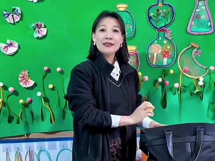 关于春假,有时间有条件的家长一定要陪孩子出去踏青,到户外去玩一玩,我是陪不了我家小伙子了,准备给他带幼儿园来上几天学。#春假#幼儿园#宿州 #中小学春秋假 #本地热点