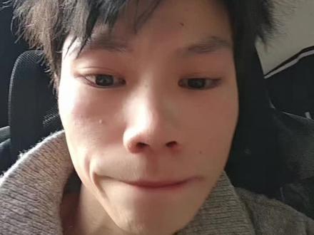 #元旦集体戒烟 #种草计划 为什么突然说元旦戒烟还有这么多的反响
#烟草 #涨价 #单人随拍