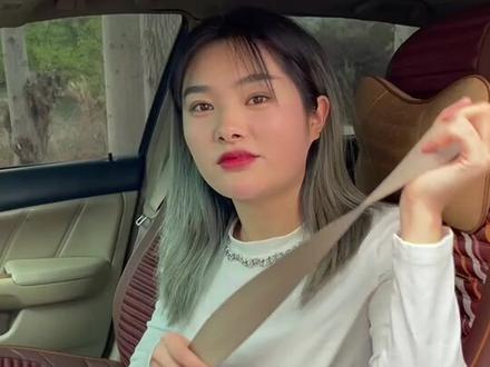 安全带到底应该怎么系?交警“蜀黎”来示范!#安全带 #平安出行 #遵守交规