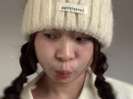 秋冬❄️戴帽子发型💕 #发型 #发型教程 #秋冬发型 #双麻花 #发型分享