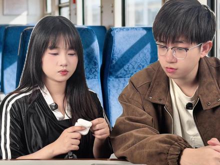 不是吧iPhone,你居然能同时连接两个AirPdos! #数码科技 #Airpods #iPhone #手机教程