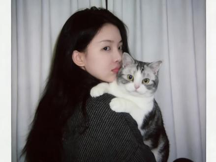 权威还得是你!~和猫猫拥抱ai合照指令教程来啦!! 和猫猫合照 #豆包ai #豆包P图已经nextlevel了 #豆包P图指令 和自家萌宠合照 豆包P图和猫猫合照 #和宠物合照#豆包爆改真有两下子