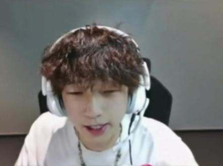 谁懂!杜宇杭跟张凌赫梦幻联动了!双厨狂喜!奶妈发枪名场面预定!真的好想去现场看啊啊啊啊啊啊!
#张凌赫无畏契约首秀 #杜宇杭 #hanghang #无畏契约表演赛 #谁的一辈子