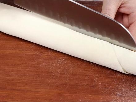 想喝油茶不用买,一碗面粉炒一炒,早餐瞬间准备好,真香真好喝!