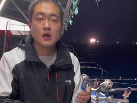 想养带鱼的大家真的准备好了吗?#海钓带鱼 #海鲜美食 #海鲜原产地 #带鱼 #喜欢吃海鲜的朋友记得关注我哦