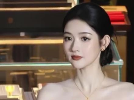 王玉雯同款👑慵懒气质蝴蝶盘发发型教程~
#王玉雯 #女明星发型