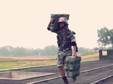 亚里士多德曾经说过,即使明天我们的手脚都会被折断,但是我们的衣领和袖口,依然笔挺 作 者:张涛、梁玉柱