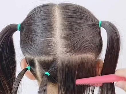 没想到发量少也能扎出这么好看的丸子头吧!#儿童编发 #丸子头