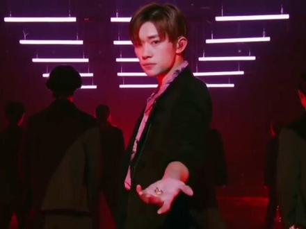 #易烊千玺 #myboo易烊千玺 boo是什么意思????小心肝儿啊!千玺弟弟太欲了太撩了吧!#神仙颜值