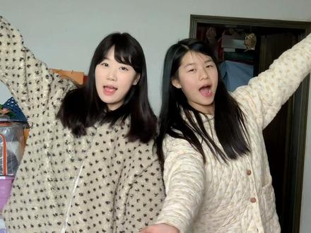 双人版的拍照姿势来咯#拍照技巧
yc:@佚晴晴