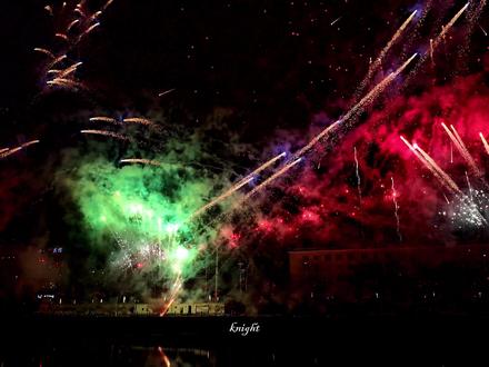 沉浸式欣赏|2026 阳泉桃河烟花秀 火树银花不夜天,十里桃河映山城
这是属于阳泉人的浪漫与震撼
#山西阳泉#烟花秀#山城阳泉#沉浸式烟花