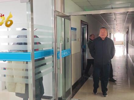 初八启航,策马扬鞭!
董事长赵总携高层团队给大家拜年了!祝大家:开工大吉,身体康健,新的一年我们携手同行,再攀高峰。#开工大吉 #热门 #新年新气象 #正月初八发发发 #策马归来祝福你奔向更好的自己