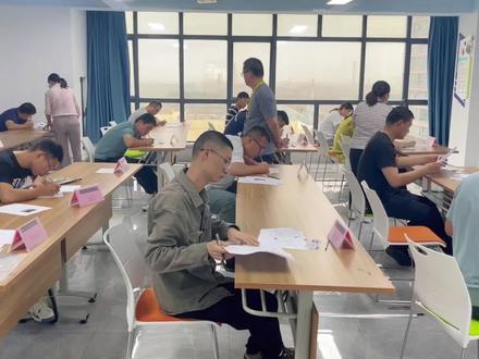科班是什么意思?生活冷知识。#百科知识 #冷知识 #有趣的知识又增长了 #科班出身 #温温呀