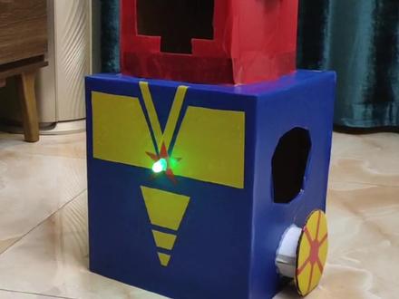 废弃的纸箱做一个手工变形机器人吧!#手工纸盒机器人 #创意手工