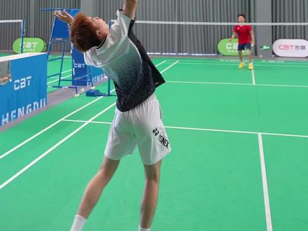 当我们遇到头顶高远球 该如何正确处理❓ #羽毛球教学 #羽毛球