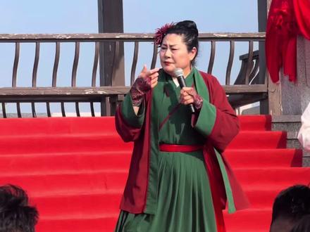 王婆说媒来蚌埠固镇了,现场人都雾掉了 #王婆 #王婆说媒 #场面壮观 #拍摄现场直击