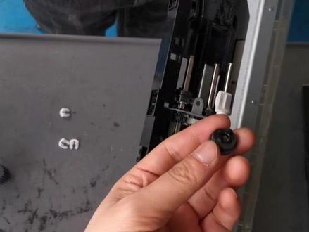 柯美654/754/808/958更换纸盒1/2搓纸轮拆装教程
#复印机 #办公设备 #复印机耗材 #专业的事交给专业的人来做更靠谱 #让技术变的更有价值