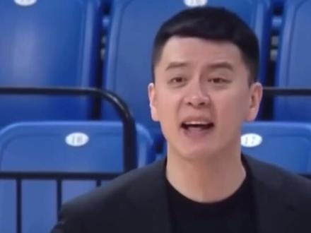 他是辽篮00后球员,球迷亲切的称呼他“牙哥”,他就是“潜伏者”俞泽辰#辽宁男篮 #俞泽辰 #牙哥 #潜伏者 #搞笑配音