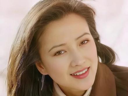 谁懂何晴的遗憾?唯一孩子取名“许何”,却因不愿放弃事业和许亚军离婚 #何晴 #许亚军 #刘威 #何晴离世 #女演员何晴去世