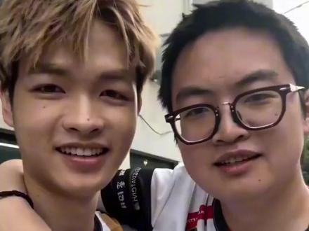 原创歌曲《康神开播了》,祝EDG在大师赛拿到好成绩 #无畏契约 #说唱 #康康 #野狗猎手 #edg