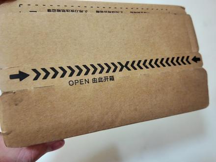 刚入手大疆Action的注意,激活之前一定要先验机 ✅ 第一步:检查外包装
干净、无划痕、无二次封贴痕迹,这是判断是否拆封过的重要环节。
✅ 第二步:查设备SN码
打开小程序【大疆服务】→ 设备信息查询 → 输入包装盒SN码。
如果显示“未激活/无”,说明这台机子没人用过,是全新机。
✅ 第三步:开箱核对
看下配件有没有少的
重点是用手电筒仔细照镜头、屏幕和边角,看有无划痕、灰尘或缝隙不齐。
✅ 第四步:装电池再查SN码
装上电池开机 → 设置 → 设备信息,
再核对一次SN码,确保和外盒一致。
✅ 第五步:激活
打开【DJI Mimo】激活设备。
如果是近期购买的,会自动绑定账号享受一年随心换#大疆Action4 #大疆Action5