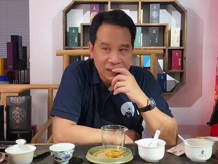 连同学的直播日常@九莲堂•茶人庄毅 首次直播公开九莲堂联合创始关系@九莲堂茶叶旗舰店 #连同学