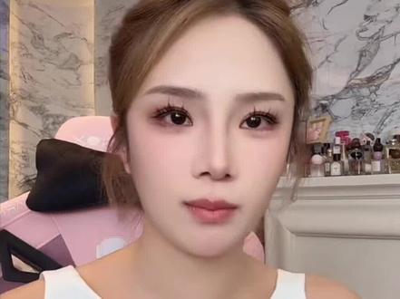 #ai瑶瑶#瑶瑶小撑腰 #龙浩天 #造谣可耻#为了流量什么话都敢说 这个造瑶瑶黄谣的人无耻到极点了,真是谣言张口就来,瑶瑶现在所得到的一切,都是自己努力拼出来的,最近这几天一天至少要播三场都不带休息的,那么热的天气户外还要跳那么久的舞蹈,就因为你随便说的一句话,就把瑶瑶所有靠自己的努力拼出来的成绩说的一文不值,跑车都是睡来的,站着说话不腰疼,真是嫉妒使人发狂,为了蹭流量不要脸到这种程度,以前也是开播就造队长和瑶瑶的谣言,早就睡一起了,情侣之间住一起有问题吗?有必要拿人家来说,你管得着吗?自己年纪大了,没有女朋友就嫉妒人家,嫉妒别人有这么漂亮的女朋友,自己还是单身狗一个,没有流量了就拿队长和瑶瑶来说蹭流量,有本事你自己把人气播起来,不要开播就只会说队长和瑶瑶,之前还说做人气很简单的,吹牛逼都吹上天了,不是靠说队长和瑶瑶人气才高的,自己几斤几两不知道吗?有句话说得好树要皮人要脸,真是连人都不算,上次那个开直播造谣队长拖欠工资的,法院该判的都判了,造谣是需要负法律责任的,瑶瑶是一个很好的女生,下次再造谣等着法律来治你@AI瑶瑶☀️(播小号版) @瑶瑶小撑腰☀️ @龙浩天🐲 @龙浩天🐲(努力创业版)