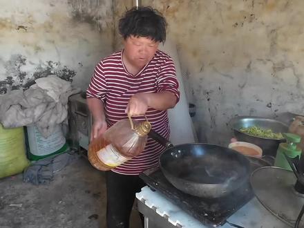 撒娇女人炒菜 #撒娇女人最好命 #撒娇#女人一定要活成自己喜欢的样子
