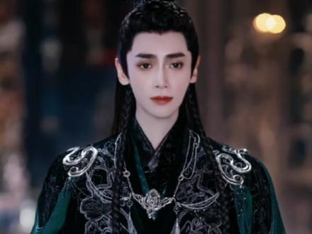 魔神澹台烬换上 #黄金比例脸 还喜欢吗?抖音🔍搜“神图君”,进入输1335测#罗云熙长月烬明 #黄金比例脸特效 #黄金比例标准脸 #生成你的黄金比例脸