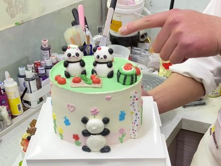 可爱熊猫宝宝蛋糕#裱花师 #制作蛋糕 #烘焙人的日常 #烘焙培训 #熊猫蛋糕