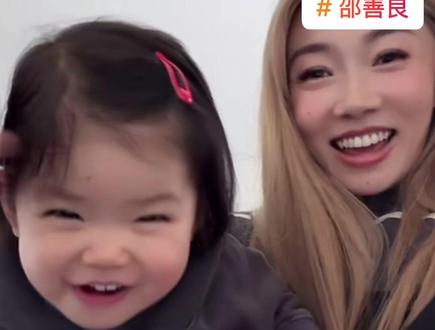 今日澳洲直播开啦,豆宝给姨姨们打招呼啦#程晓玥 #heir #胖豆