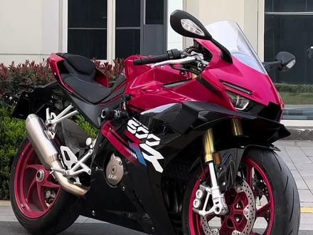 25年张雪500rr,个人一手车,安全行驶900里程,准新一台喜欢就来#张雪500 #张雪500rr #二手机车#机车梦 #机车