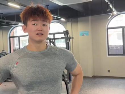 一期投屏跑步机的使用方式
#Max24小时健身铁馆