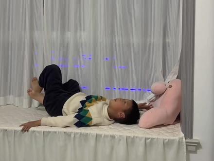 每天都要唱几遍,说这是最近最火的歌,我不懂,你们听的懂唱的什么吗🤔#你家孩子也这样吗