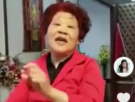 T宝财商,将成就一匹有胆有识有远见的投资追梦人的财富梦想!!!看看阿里巴巴公司当时打扫卫生的阿姨,马云刚开始骑着自行车到处叫人投资阿里巴巴,没人愿意,而这阿姨就是简单的相信投了1万元,08年拿到了28个亿到2016年拿就是316亿,这是世界上最牛逼的天使投资人,阿姨秒杀了一切传奇T宝财商,将成就一匹有胆有识有远见的投资追梦人的财富梦想!!!看看阿里巴巴公司当时打扫卫生的阿姨,马云刚开始骑着自行车到处叫人投资阿里巴巴,没人愿意,而这阿姨就是简单的相信投了1万元,08年拿到了28个亿到2016年拿就是316亿,这是世界上最牛逼的天使投资人,阿姨秒杀了一切传奇