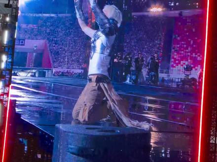 2026.3.29薛之谦广州演唱会,因为下了二十分钟左右的大雨,演唱一个半小时后宣布全场退票,并且跪下🧎🏻♂️跟全场观众致歉,真的太感动了,我会力挺你的🥰🥰🥰