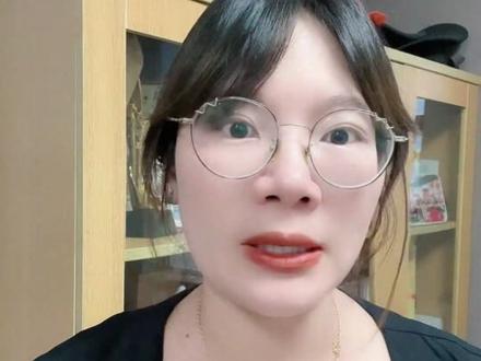 终于明白为什么中芯国际出来的人看不上其他厂了! 看看在职员工真实待遇:月薪1个W起步
上四休二轮班制,住四人间宿舍,六险二金全包,还有年终奖、季度奖、
这福利谁不心动?💸
但问题来了❗️
你有大专学历+1年半导体经验吗❓
能接受1个月面试流程+2轮笔试+跑上海自费车费吗❓
如果没条件又想进中芯?
我给你两条捷径👇:
1️⃣ 盛合半导体:上二休二,14薪+六险一金,干半年经验镀金,中芯面试随便过✅(适合大专学历冲核心岗)
2️⃣ 某车半导体:线上面试免跑腿,住2人间+五险一金,半年后华虹/中芯/长鑫任你挑✅(本科重点招技术员)
想上车的,评论区扣 【半导体】
我拉你进内推群,手把手教你怎么拿offer!
#半导体招聘
#中芯国际待遇
#高薪工厂推荐
#职场逆袭攻略
#大专也能进大厂