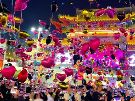 该如何体面的说再见呢 从此山水不相逢,莫问旧人长与短。愿你安好,祝我无忧,各自奔赴,顶峰相见。体面退场,是成年人最后的温柔,也是对过往最好的成全。
#2025年最后一天 #旅行推荐官 #2026 #跨年 #新年快乐