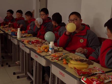 许多年后,你会不会突然想起我,然后翻出这个视频,那个舞蹈虽不标准,但绚烂多彩。 #元旦联欢 #新绛中学