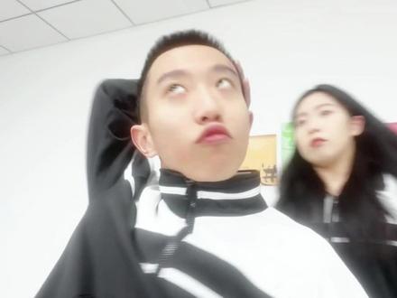 班长:怎么今天一直在挑衅我… #超能演剧情大赛 #一人分饰多角 #内容过于真实 #校园 #搞笑