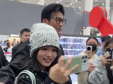 爸爸妈妈好多人啊 #于龙#杨咩咩 #剧查查