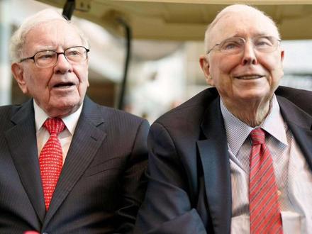 又更新了:2026全球10大富豪新鲜排名 #福布斯 #富豪 #人物故事 #财经 马斯克、黄仁勋、巴菲特、扎克伯格